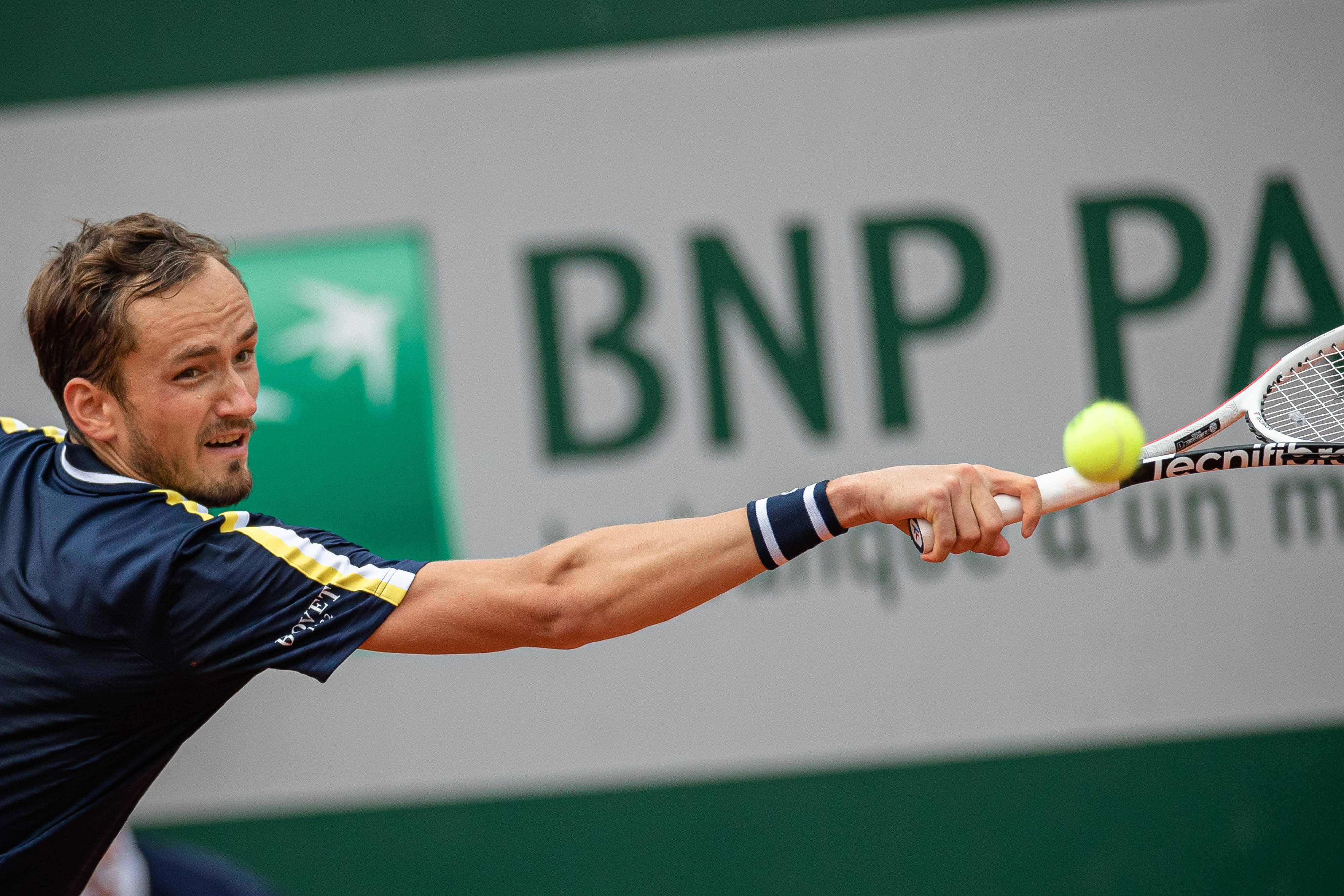 ac米兰下载-意大利网球队完胜世界网球队，梅德韦杰夫打破历史纪录的简单介绍