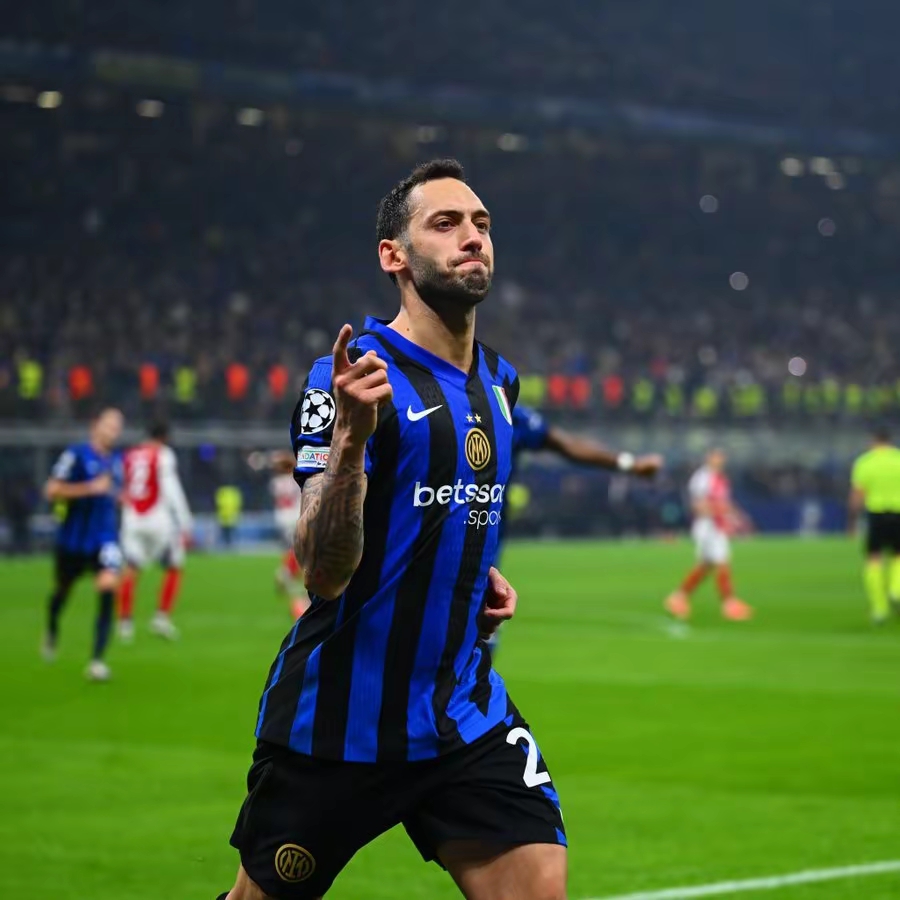 斯图加特主帅看好本赛季前景，展望未来的简单介绍