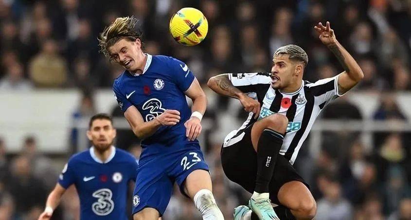 包含莱切球员漂亮传球，助攻帮助球队实现逆转的词条