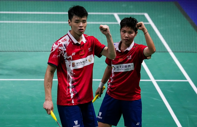 米兰体育官网-丹麦队逆转中国队，黄鸭组合点燃赛场的简单介绍