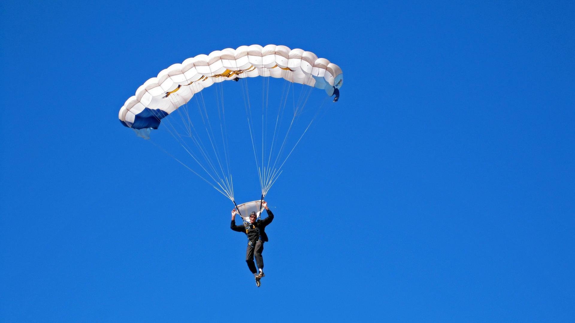 双线战场，广东狂胜展统治力，戈贝尔奥运周期关键战接管比赛