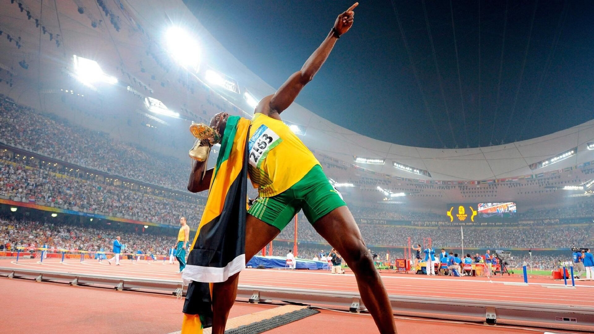 米兰APP下载-银箭折翼，橙焰焚天，当诺里斯的惊艳撕碎了F1的旧秩序